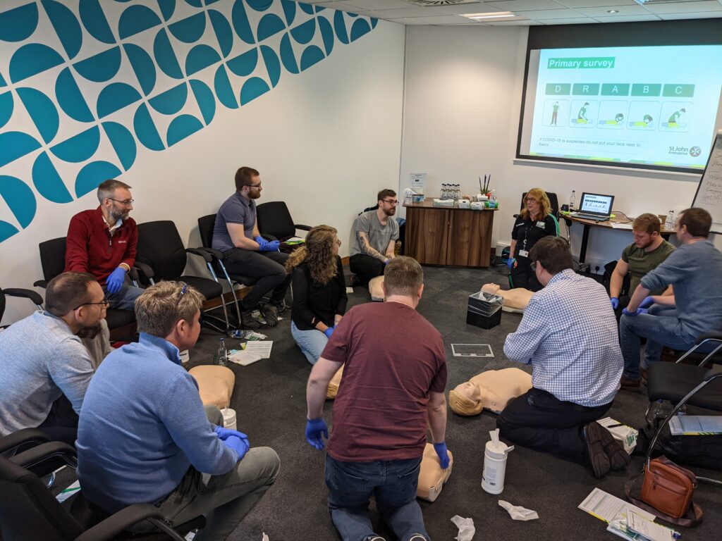 EMERGENCY FIRST AID TRAINING AT WORK visual data 4